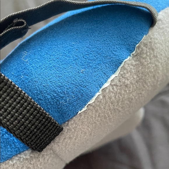 Travelon Vibrant Blue and Soft Gray Travel Pillow - Picture 6 of 11